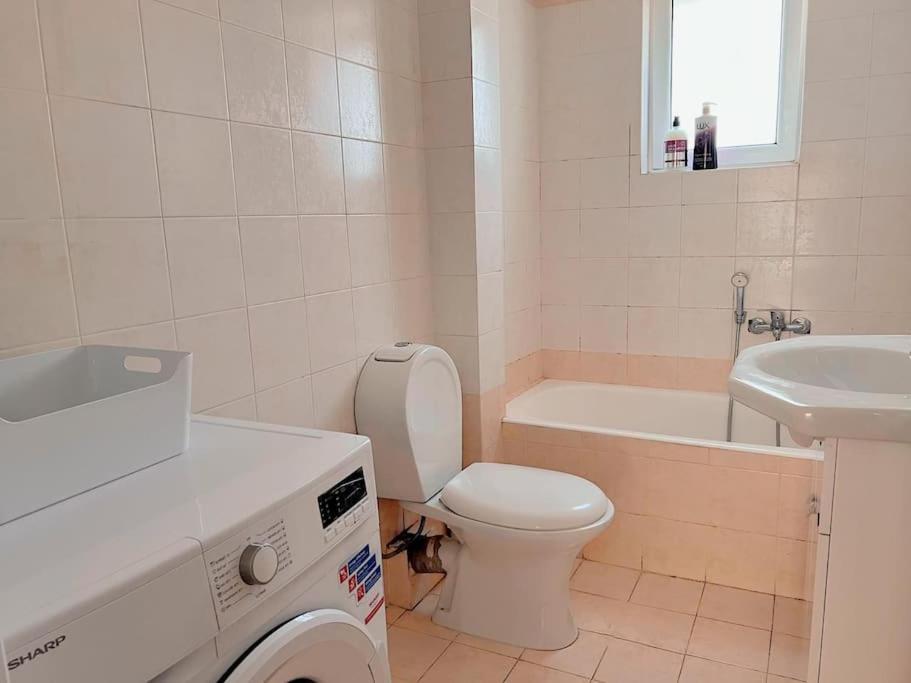 Charming 2bedroom With Parking
